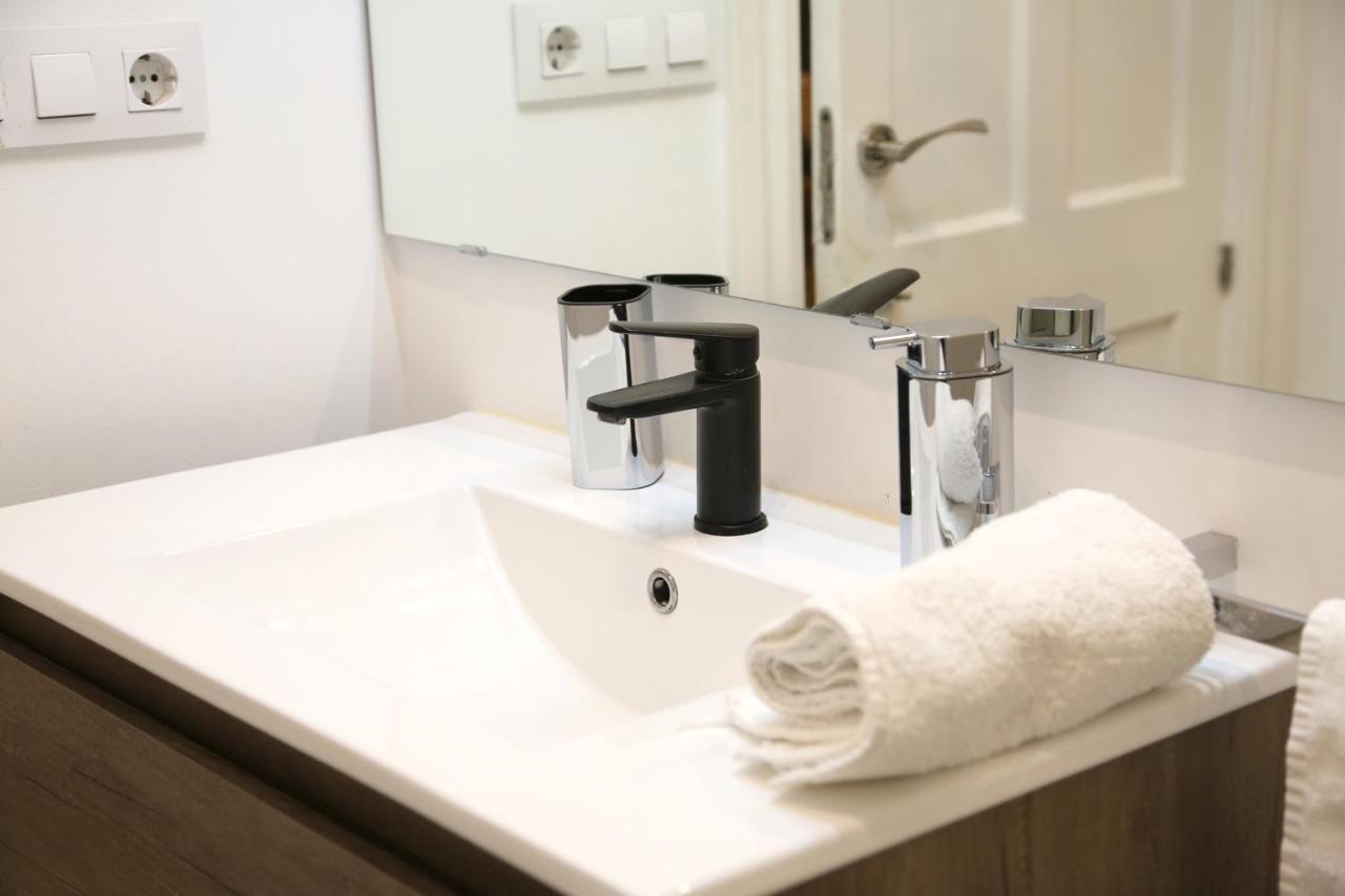 Piso Exclusivo Frente Al Casco Viejo Con Parking Gratis Apartment Bilbao Ngoại thất bức ảnh